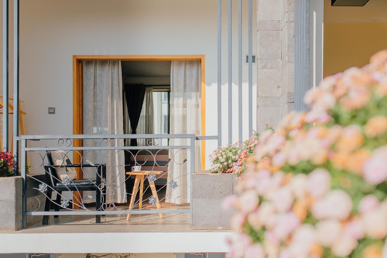 Aesthetic Design Of Ancient Town Hotel Дали Екстериор снимка
